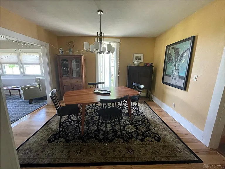 113 Marshall St — Photo 10