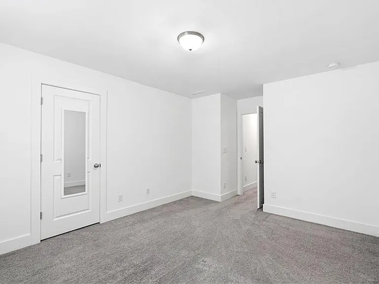 6456 Scudders Dr — Photo 22