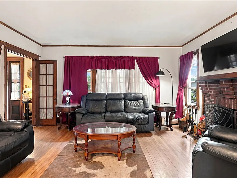 42 Norway Park — Photo 12