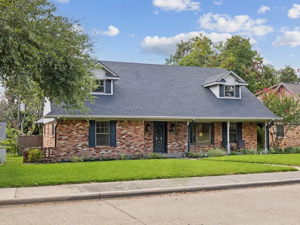 9816 Vistadale Dr, Dallas, TX 75238