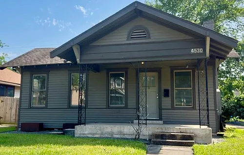 4530 Walker St Photo 1