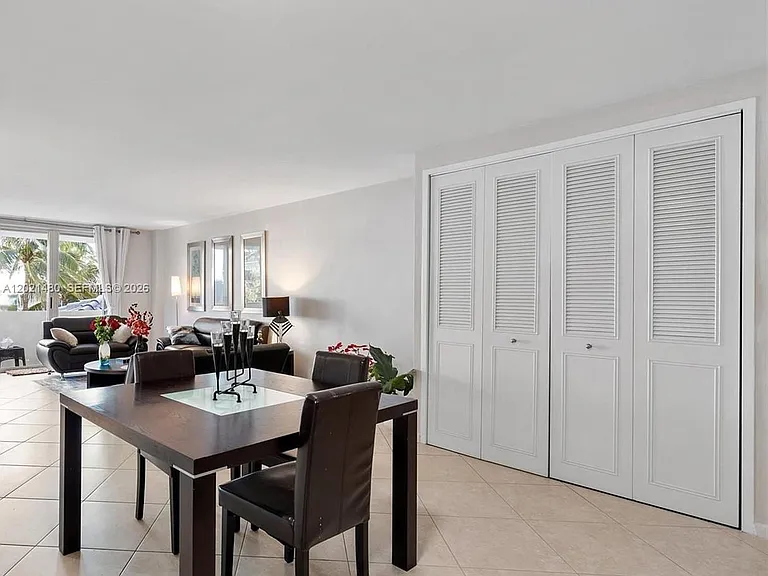 9195 Collins Ave #309 — Photo 4