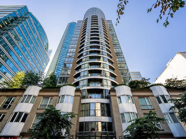 1166 Melville St #2605, Vancouver, BC V6E 4P5