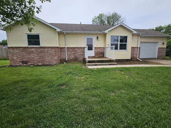 306 Iowa St, Wilton, IA 52778