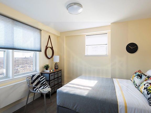 4th image of 5700 Arlington Ave APT 11G