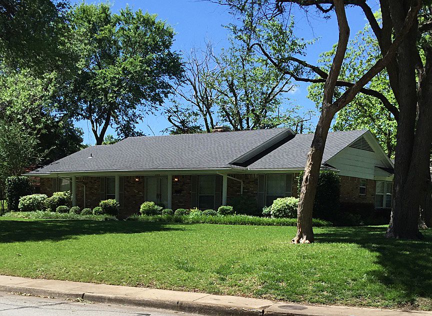 1st image of 203 Willowbrook Dr