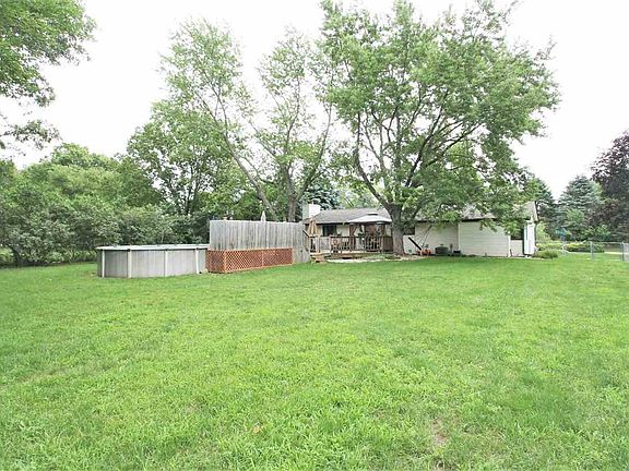 5th image of 12118 Blue Spruce Dr