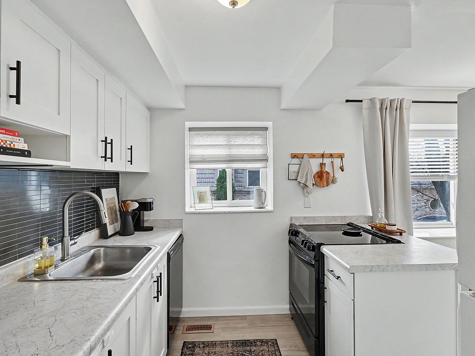 1st image of 2220 E Murray Holladay Rd APT 80