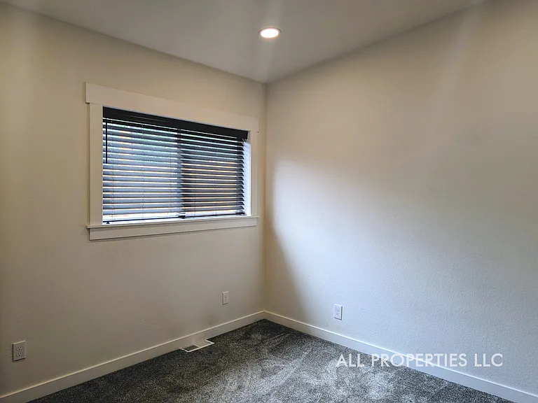 59 Knox Ct — Photo 23