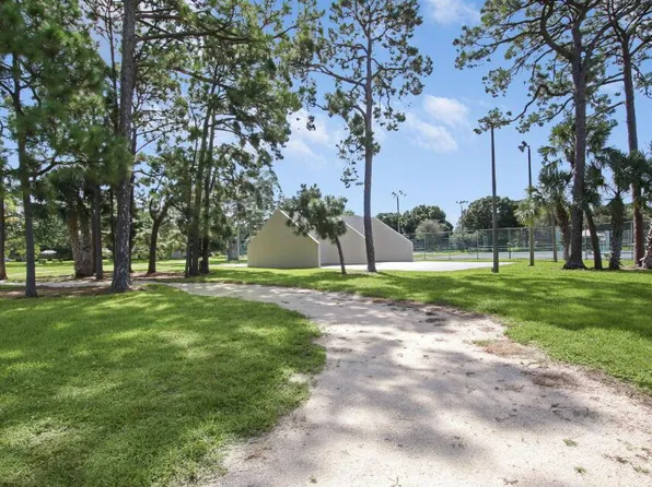 1901 19th Lane, Palm Beach Gardens, FL 33418