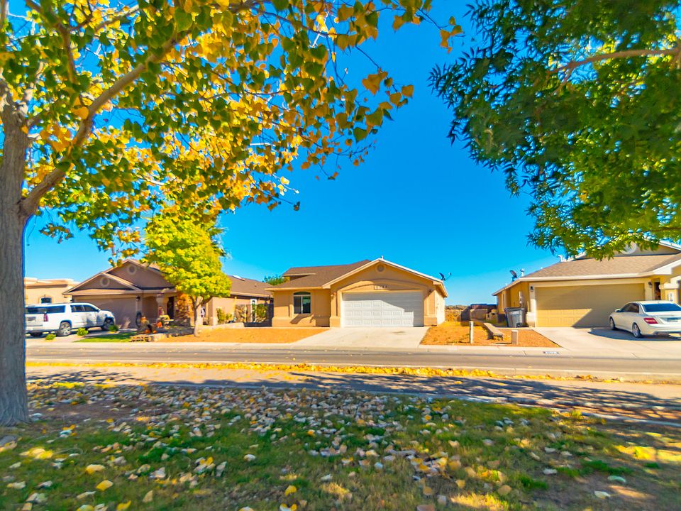1st image of 2104 Shreya St