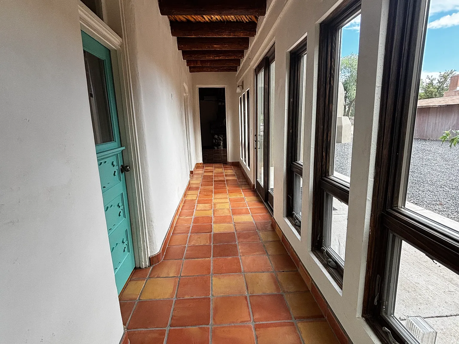 2 bed, 1200 sqft, $1,900 — Photo 2