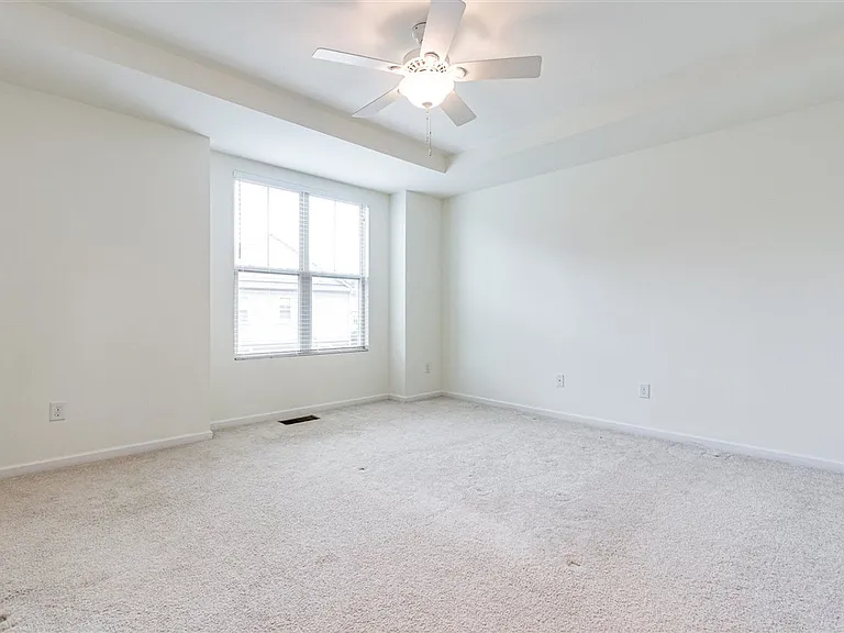 3917 Brokenshire St — Photo 14