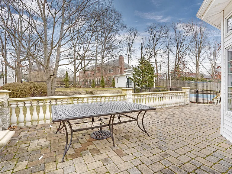 90 Georgetown Rd — Photo 16