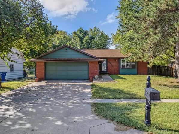 2525 W Valley Park St, Wichita, KS 67204