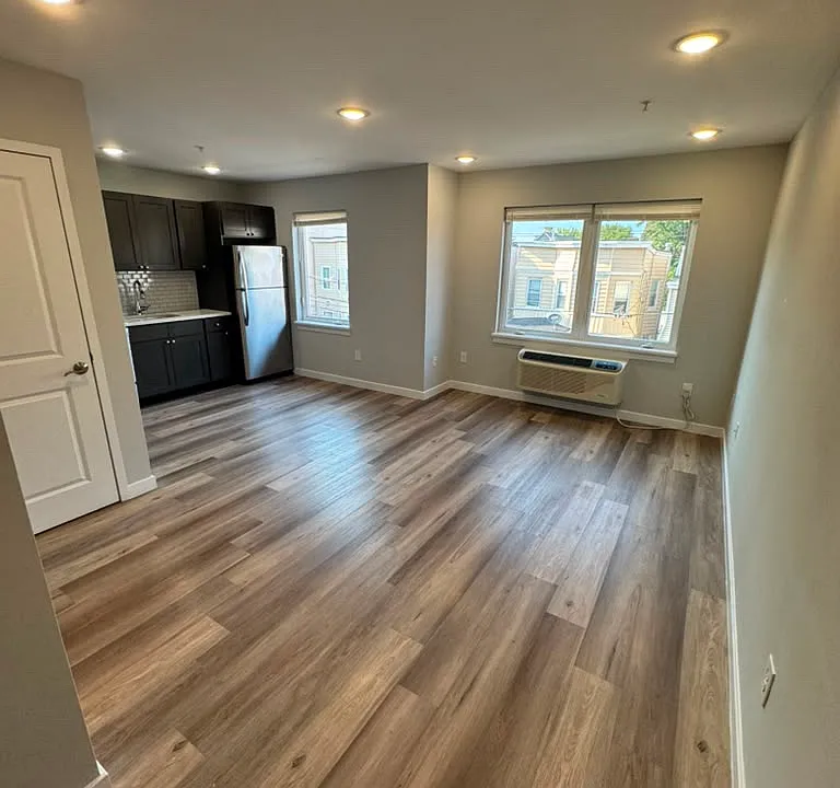191 Governor St #1