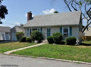 85 Beech Ave, Cranston, RI 02910