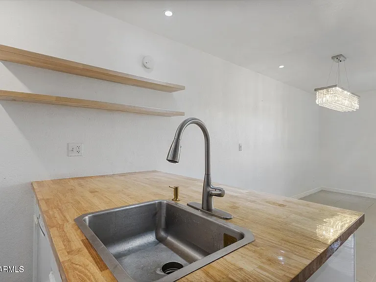 625 S Westwood St #194 — Photo 11