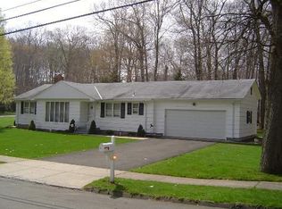 228 Howard Dr, Hamden, CT 06514