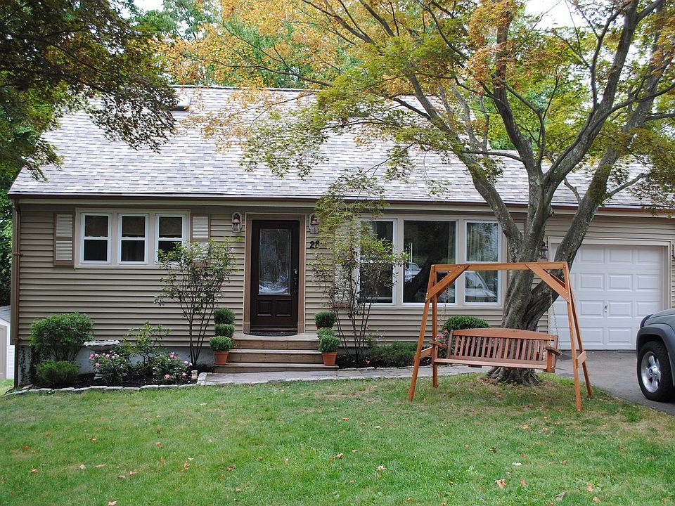 28 Dartmouth Ln 2010
