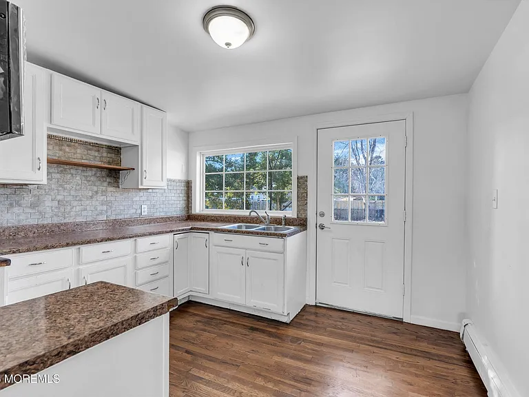 758 Fischer Blvd — Photo 5