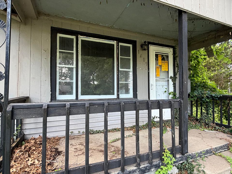 2nd image of 1419 Bloomfield Ave