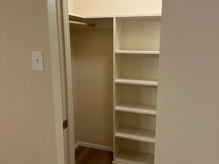 809 Georgia Ln — Photo 6