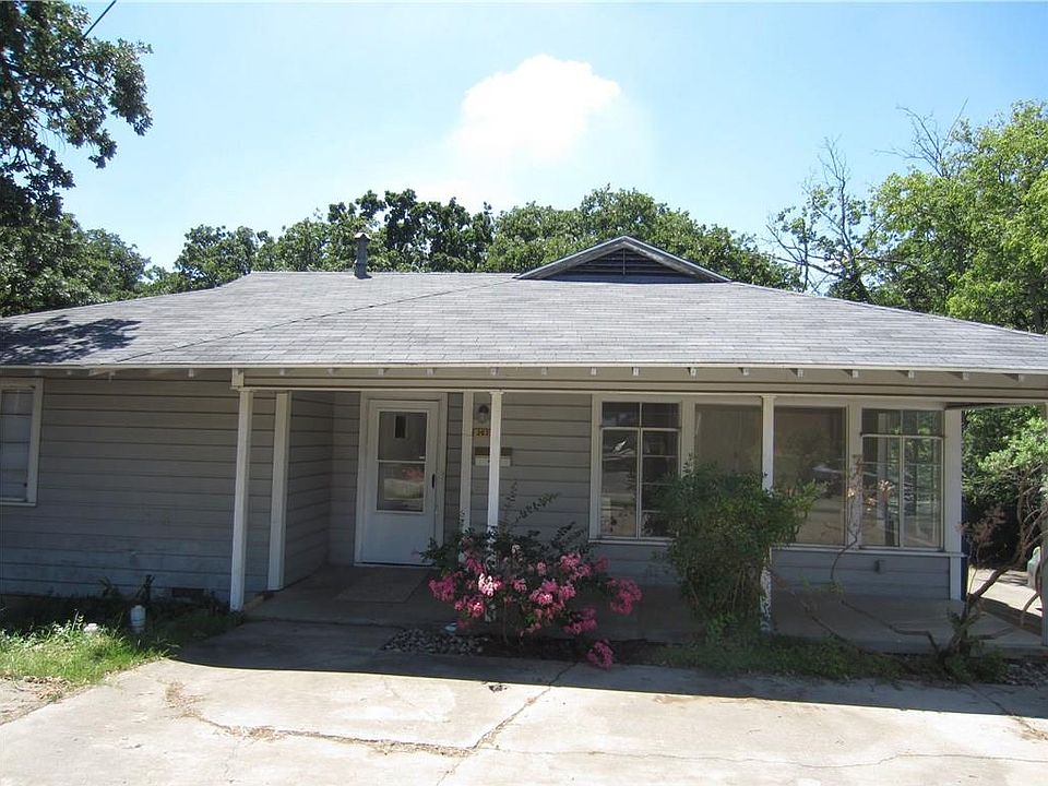1st image of 2621 N Locust St #2621