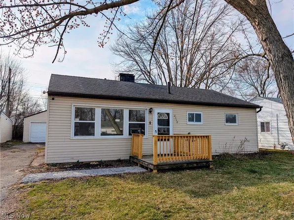 4510 Riverside Dr, Lorain, OH 44055