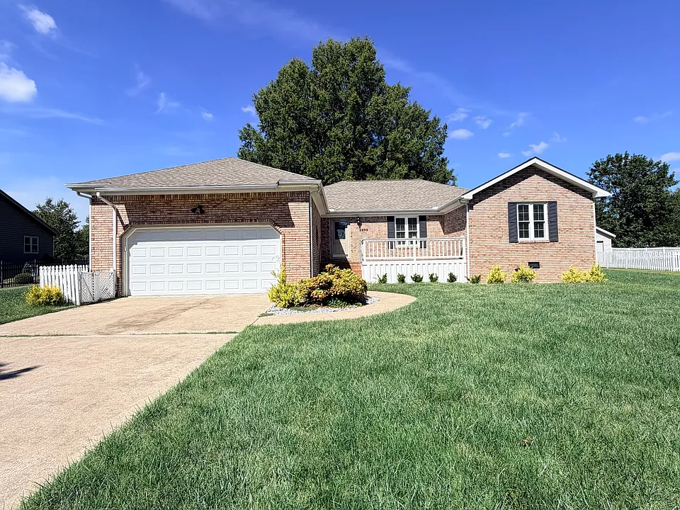 2202 Brookhaven Dr