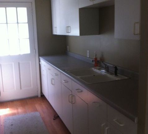 Kitchen Sink Side