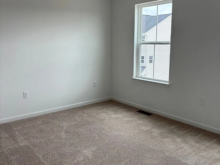 2 Meredith Way — Photo 9