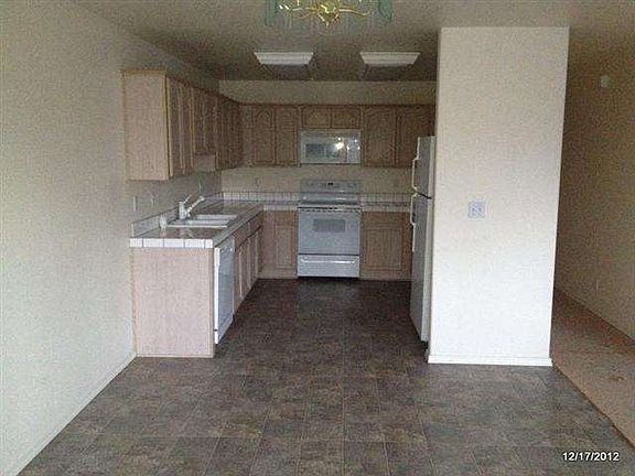 5th image of 1049 Pacific Ave