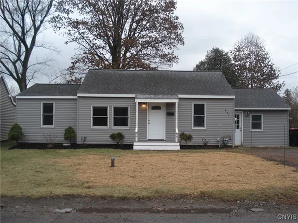 622 Manor Dr, Chittenango, NY 13037