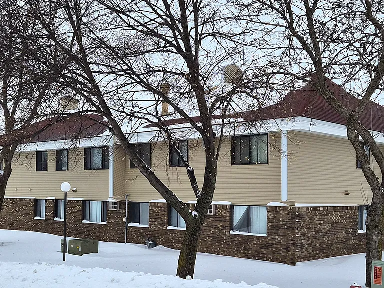 318 Spruce St — Photo 3