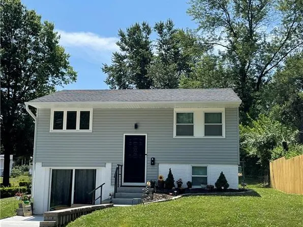 18207 E 16th Ter N, Independence, MO 64058