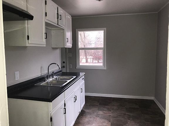 5th image of 3202 N Priscilla Ave