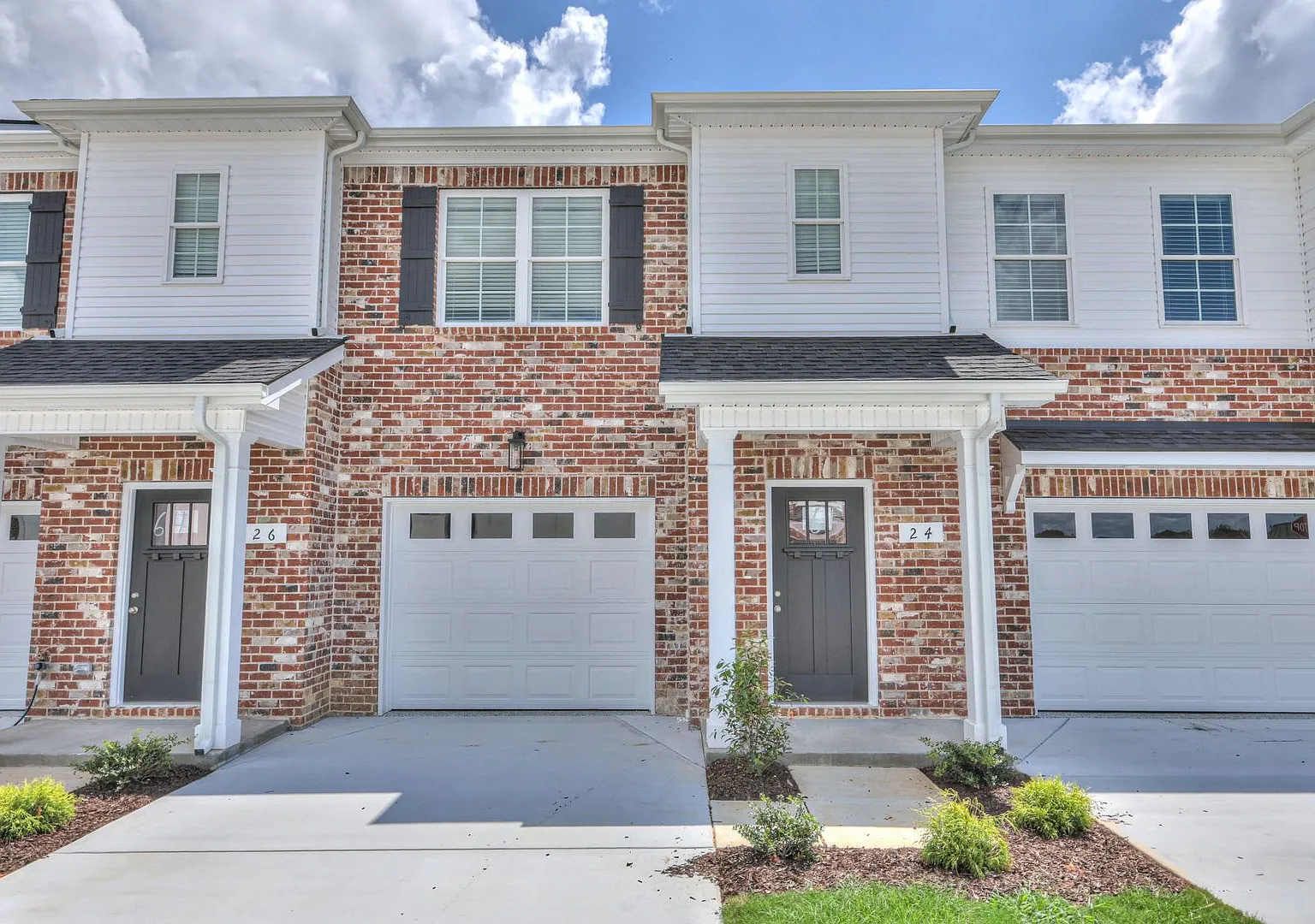 Brand New Luxury 3/2.5 Townhome - Move In Specials — Photo 3