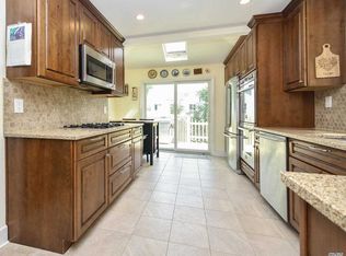 13 Covert St, Port Washington, NY 11050