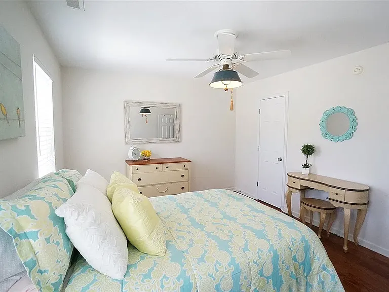 2405 Bay Harbor Dr — Photo 14