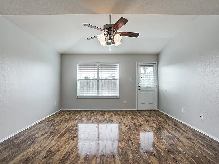 223 Sunset Colony Dr — Photo 10