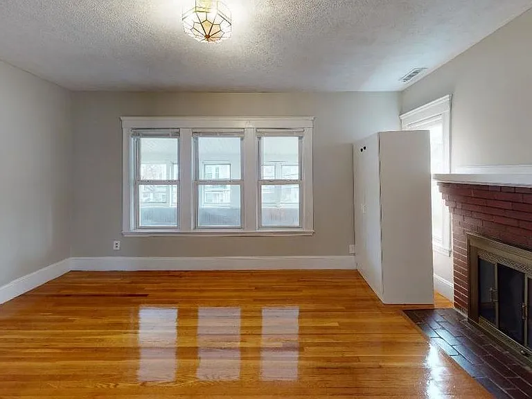 74 Harlow St #1 — Photo 4