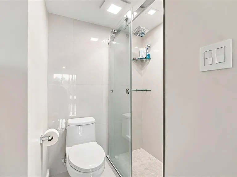 707 S Gulfstream Ave #207 — Photo 29