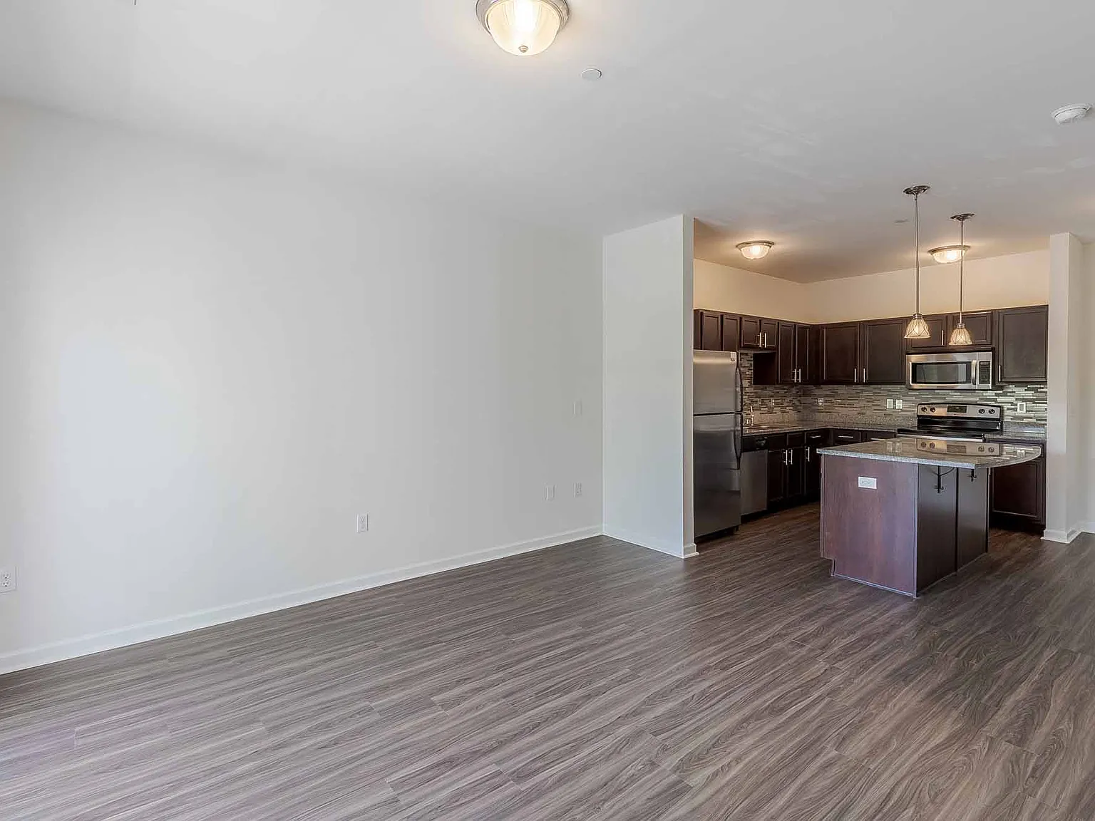 Marquis Place Apartment Homes — Photo 4