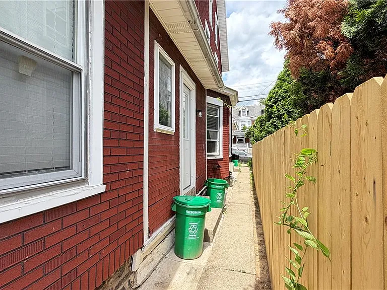 204 S Carlisle St — Photo 5