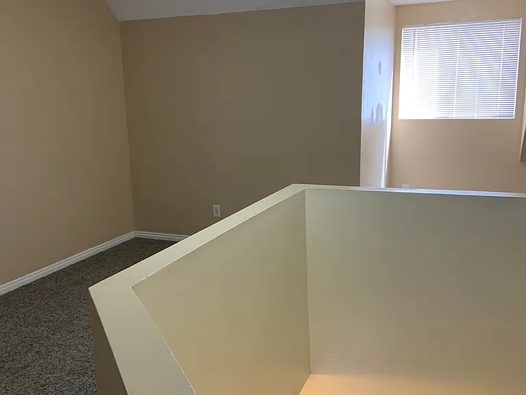 1045 S 1200 W — Photo 10