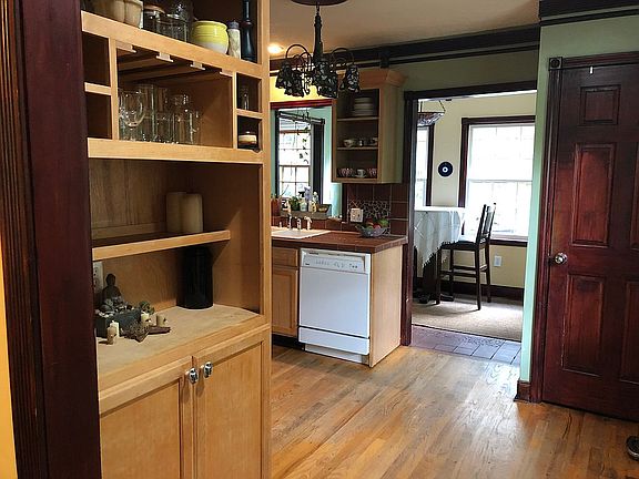 Kitchen with Breakfast Nook 