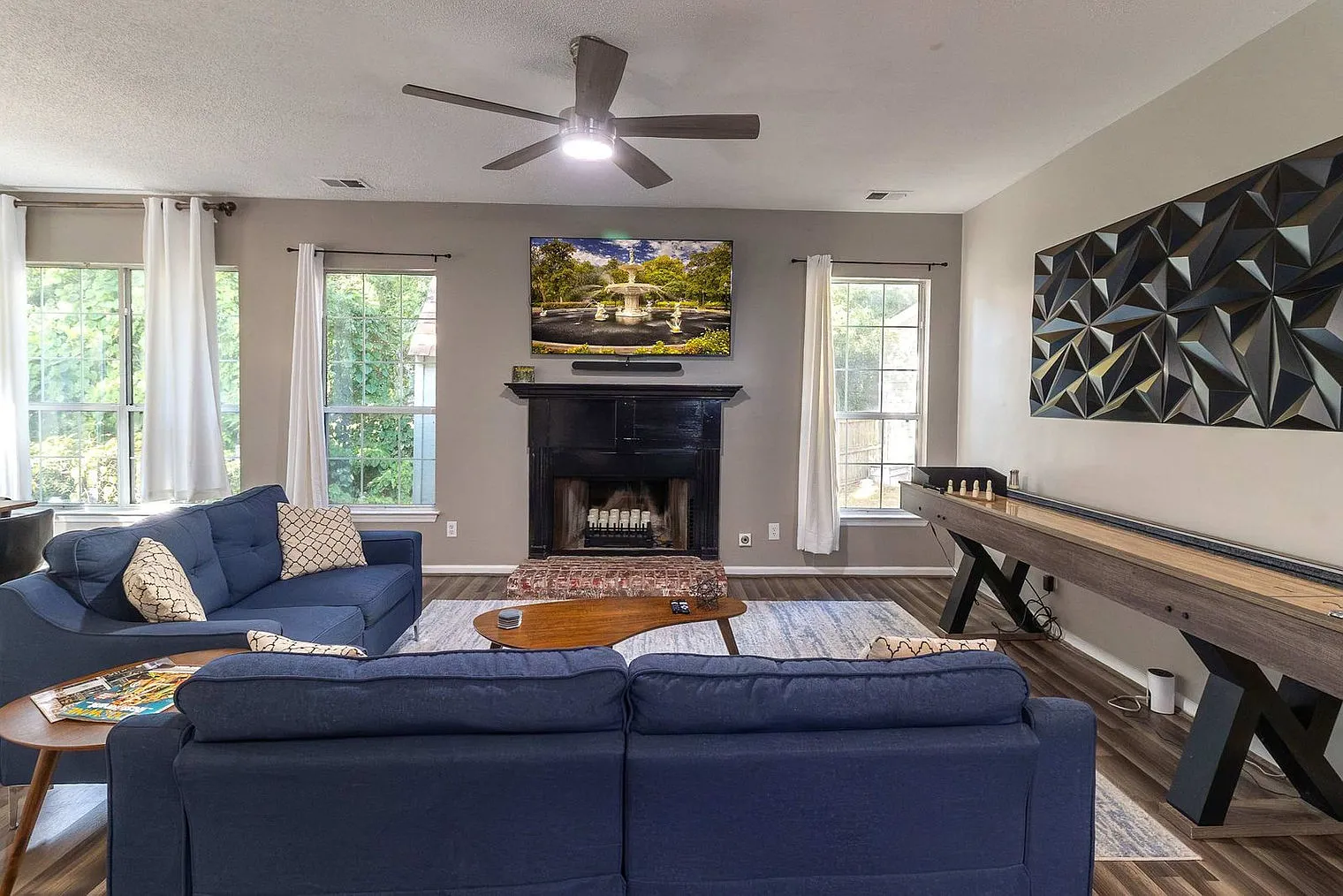 4 bed, 3.0 bath, 2109 sqft, $2,934 — Photo 1
