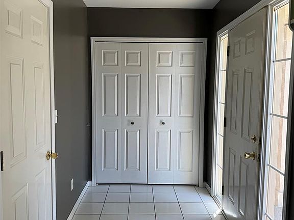 3rd image of 1908 Flagstone Cir