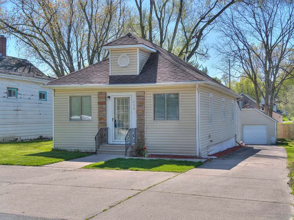 230 Amos St, Jackson, MI 49203
